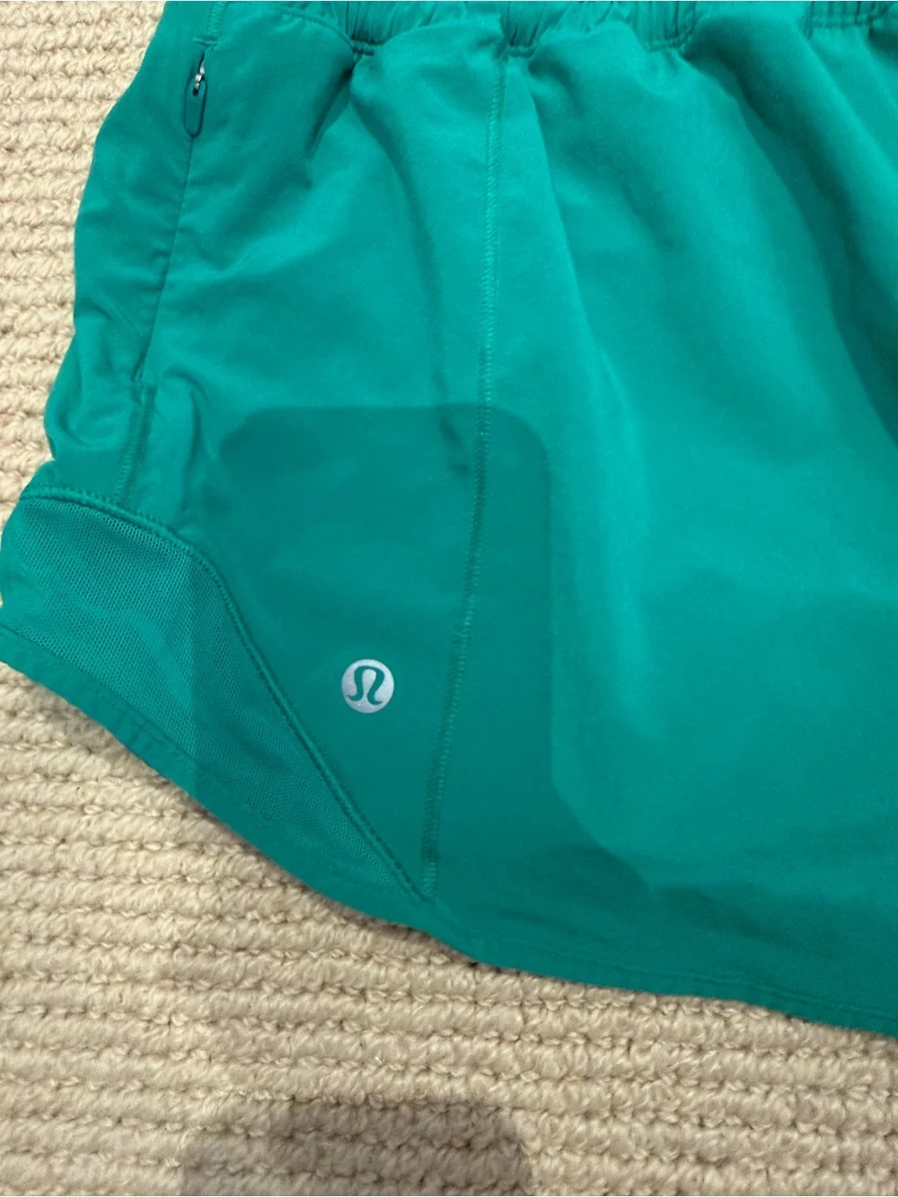 lululemon athletica green Hotty Hot Shorts